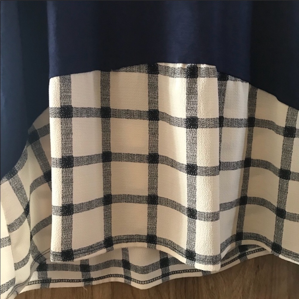 Navy Block Checkered Top - Picture 3 of 4